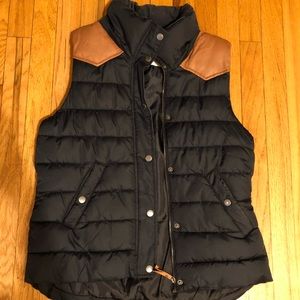H&M Jackets & Coats - Navy and brown vegan leather puffer vest H&M Jackets & Coats - Navy and brown vegan leather puffer vest